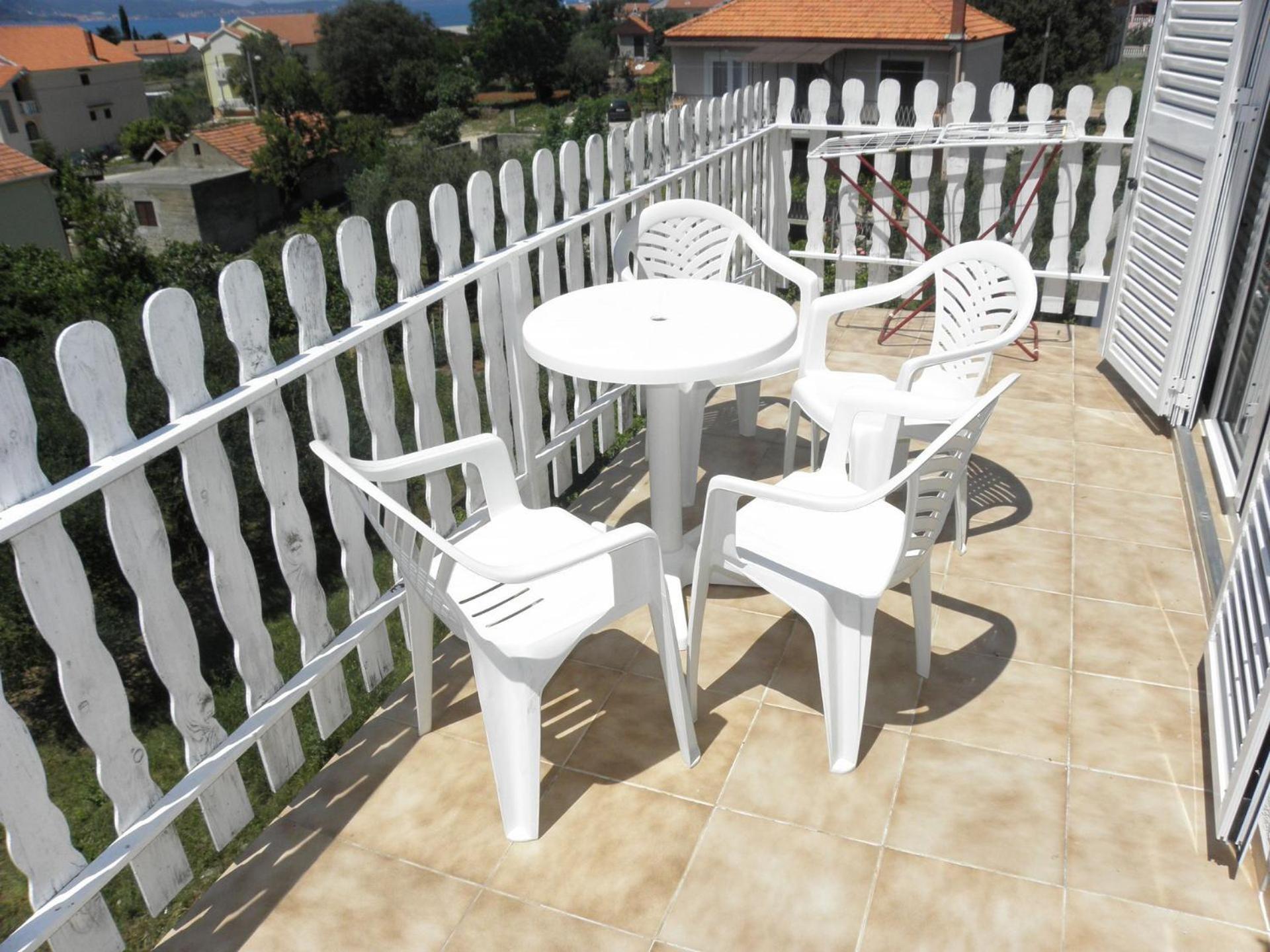 Apartments Zvone - 100 M From Sea Bibinje Exterior foto